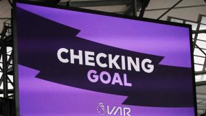 Công nghệ VAR là gì? Tại sao được coi là bước tiến của bóng đá?