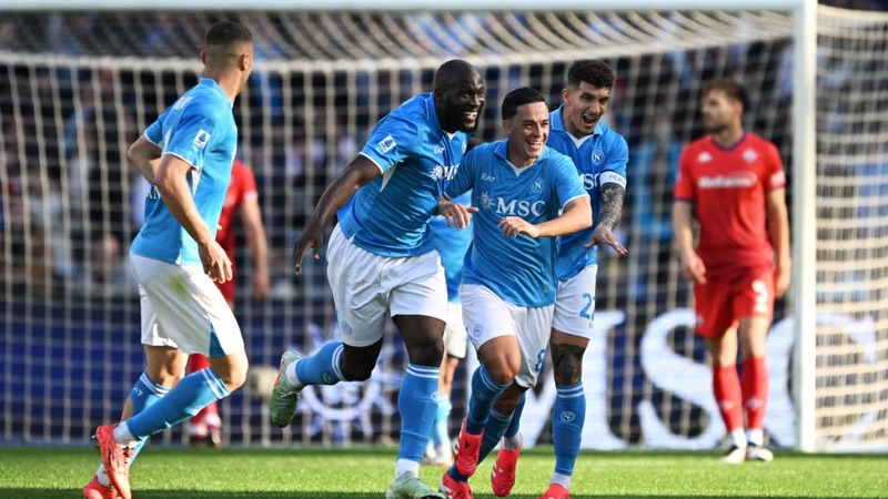 Napoli đang có phong độ ấn tượng tại giải đấu nước Ý Napoli đang có phong độ ấn tượng tại giải đấu nước Ý